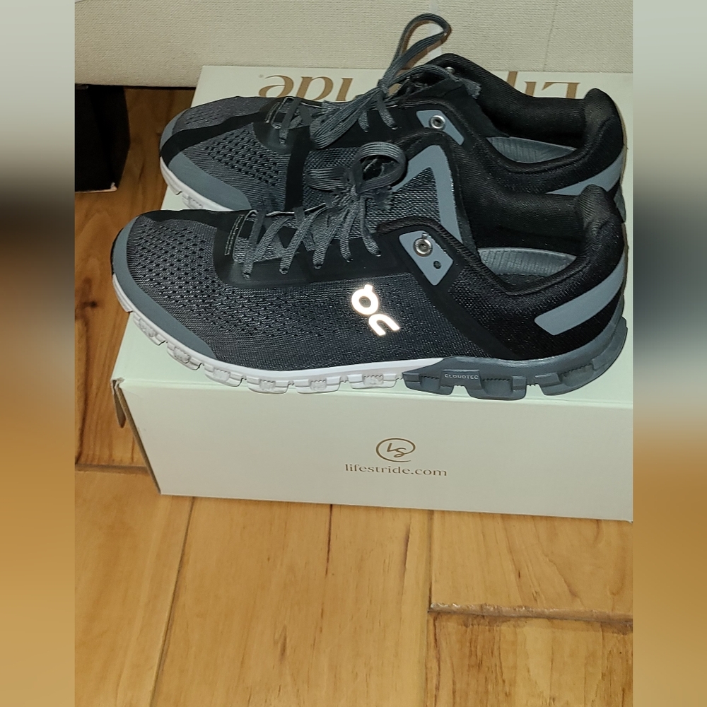 On Cloud Cloudflow Cloudtec Running Sneaker Men 7… - image 2